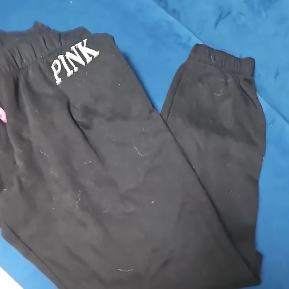 PINK Victoria's Secret Black Tee Shirt And Sweatpants - Picture 4 of 4